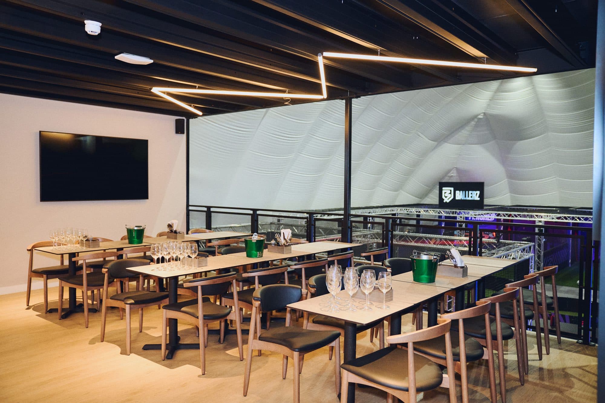Bar & catering